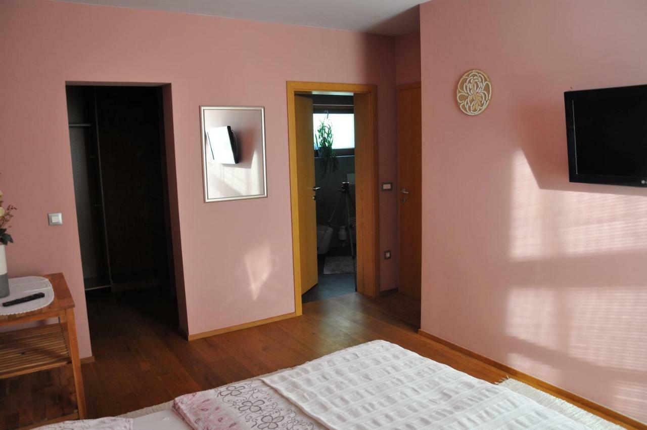 Apartma Rosa Spodnji Otok Exterior photo